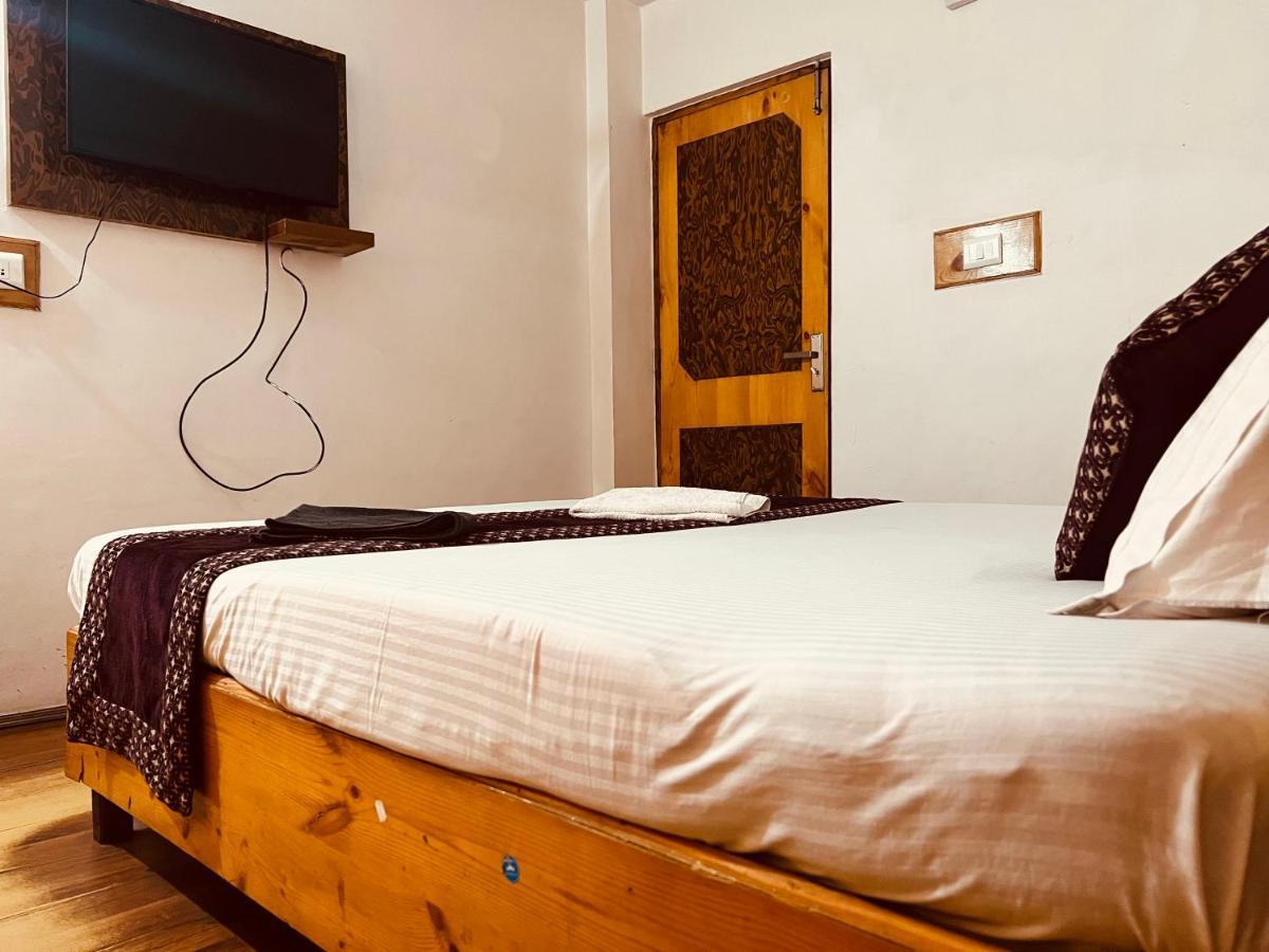 Hotel Solitaire - With Best View Of Mountains Manali  Ngoại thất bức ảnh