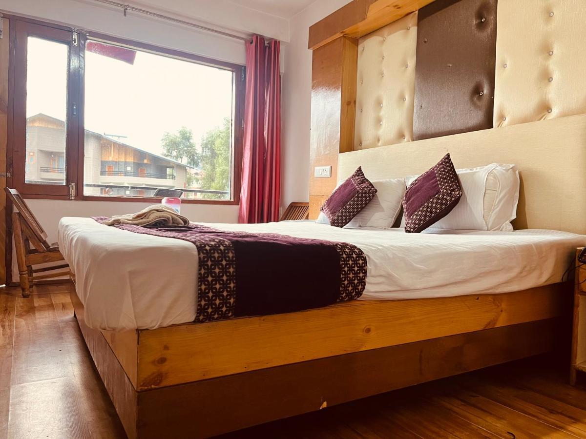 Hotel Solitaire - With Best View Of Mountains Manali  Ngoại thất bức ảnh